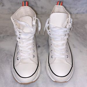 Madden Girl size 8 Winston sneaker